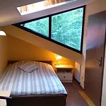 Podkowa 3*