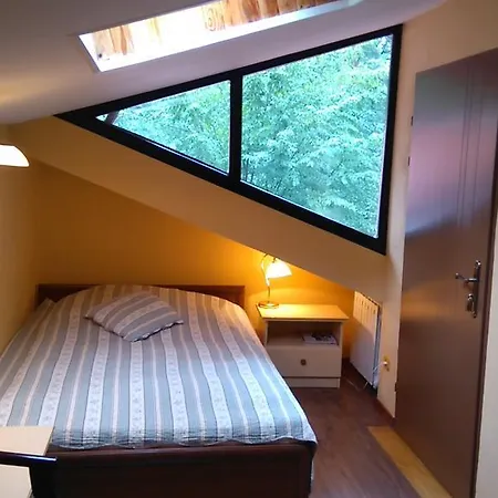 Podkowa 3*